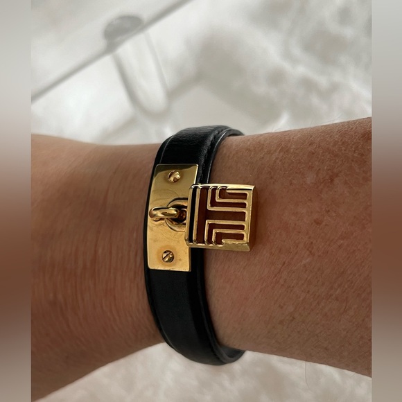 Tory Burch ID Plaque Bracelet - Picture 6 of 8
